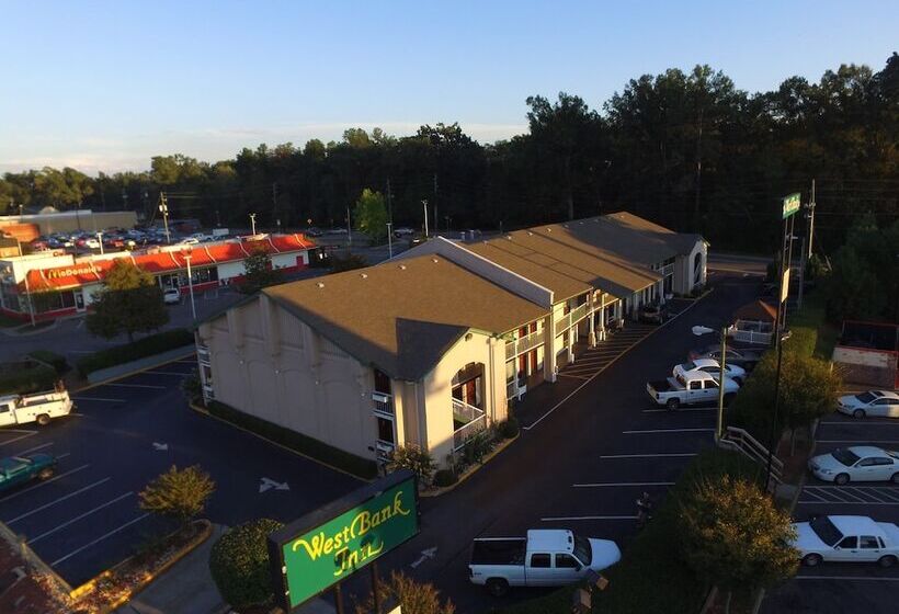 هتل West Bank Inn