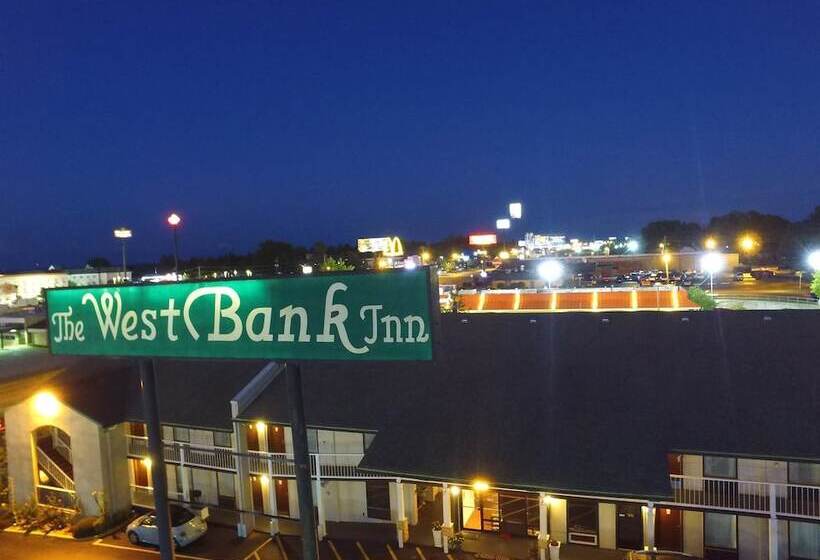 هتل West Bank Inn