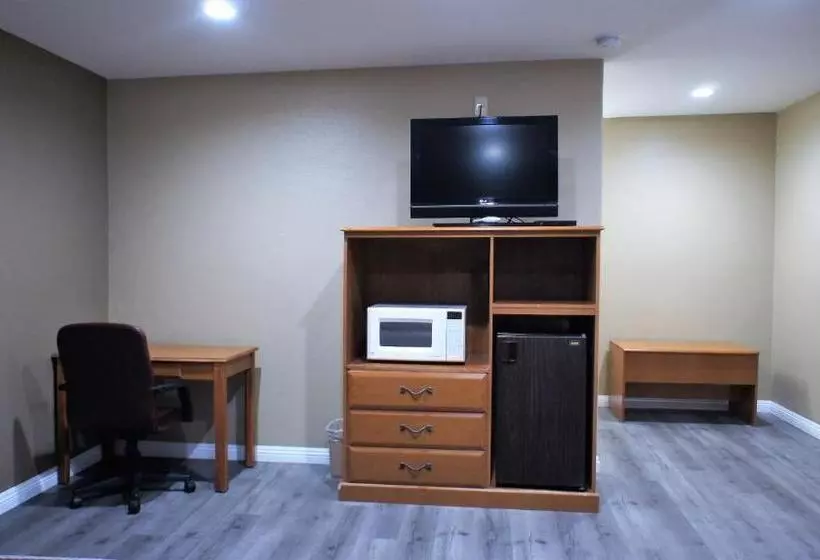 فندق على الطريق Executive Inn