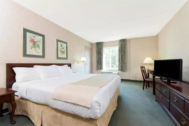 Ramada Hotel & Conference Centre