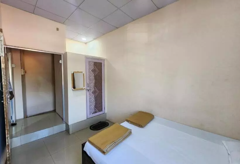 هاستل Diamond Ac Dormitory And Guest House