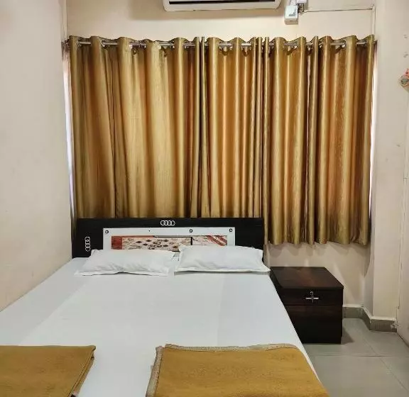 هاستل Diamond Ac Dormitory And Guest House