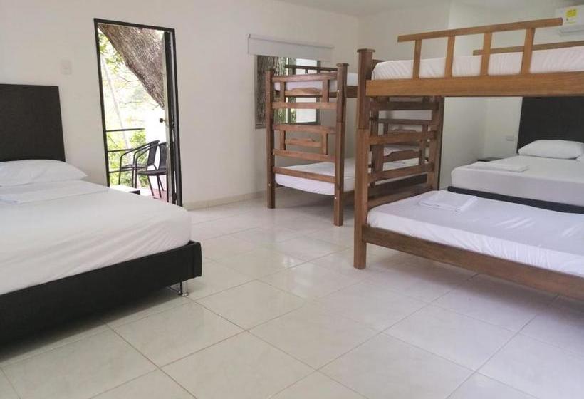 پانسیون Mendihuaca Beach By Zakua