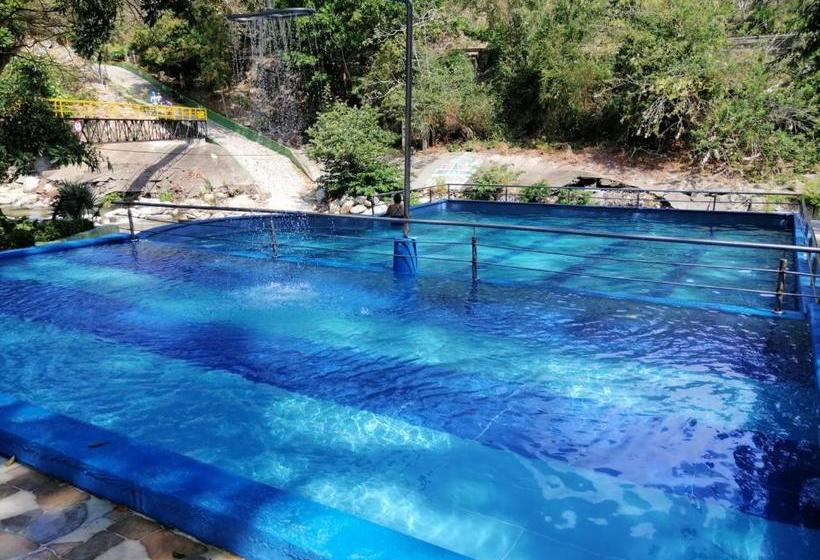 پانسیون Mendihuaca Beach By Zakua