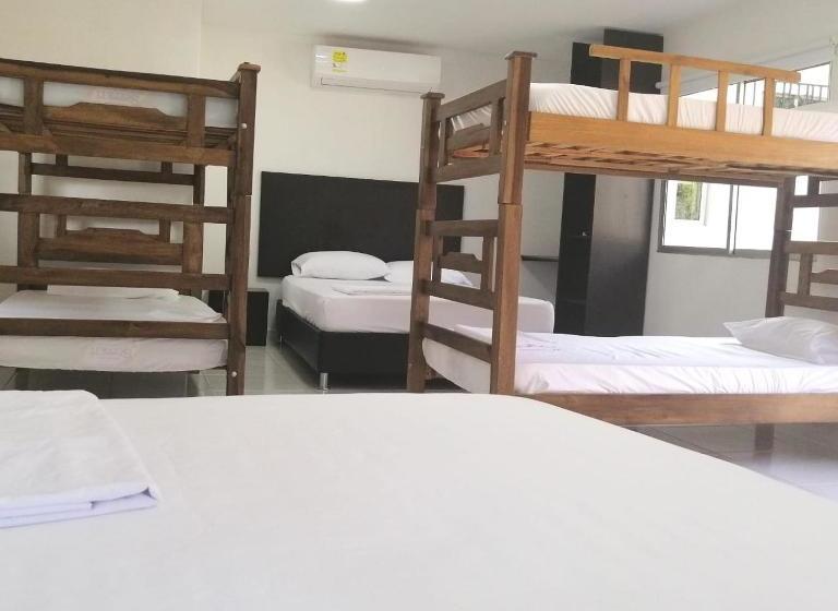 پانسیون Mendihuaca Beach By Zakua