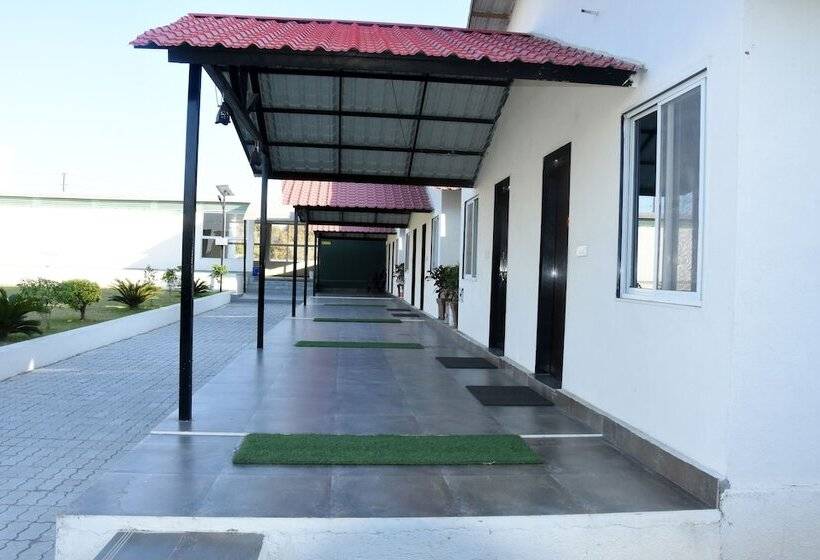 Gir Athiz Resort With Swimming Pool