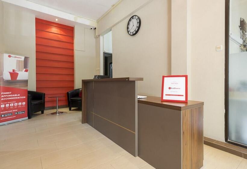بنسيون Reddoorz Near Grand City Mall 2