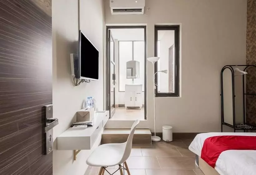 ペンション Reddoorz Near Grand City Mall 2