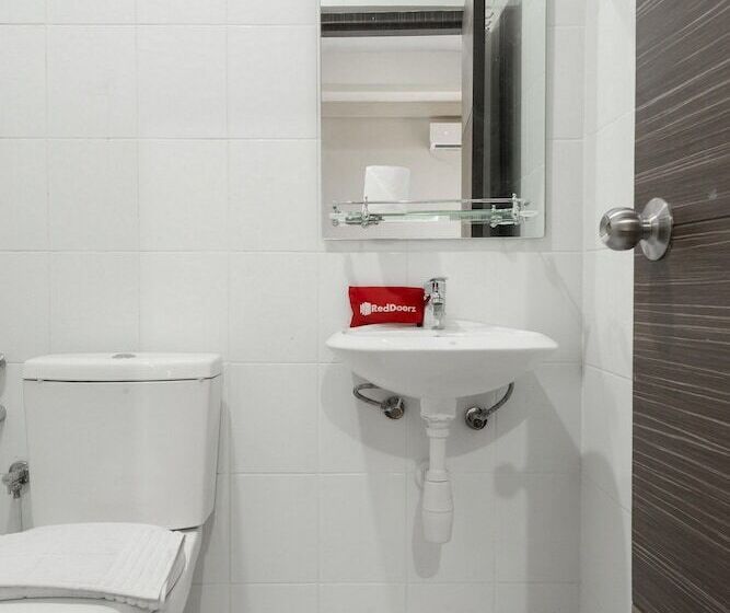 بنسيون Reddoorz Near Grand City Mall 2