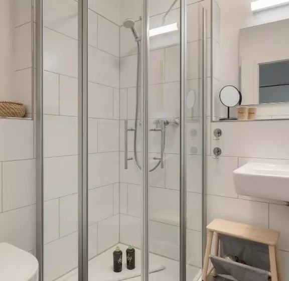 Limehome Trier Nikolaus Leis Straße