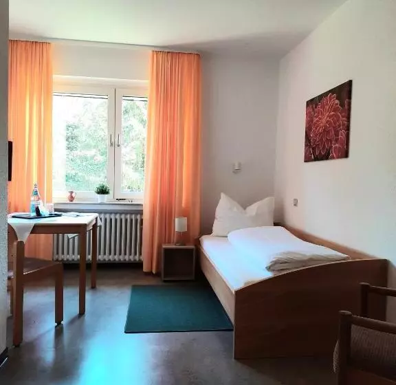 Hotelli Gästehaus Bleibergquelle