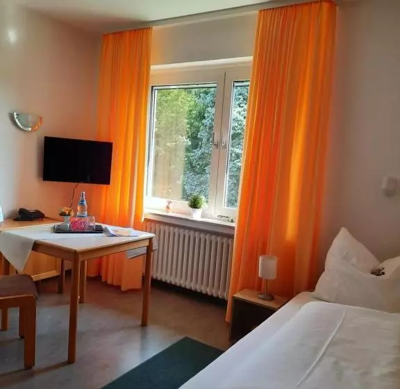 Hotelli Gästehaus Bleibergquelle