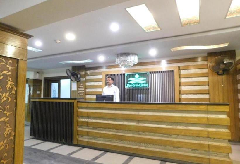 هتل The Grand  Multan