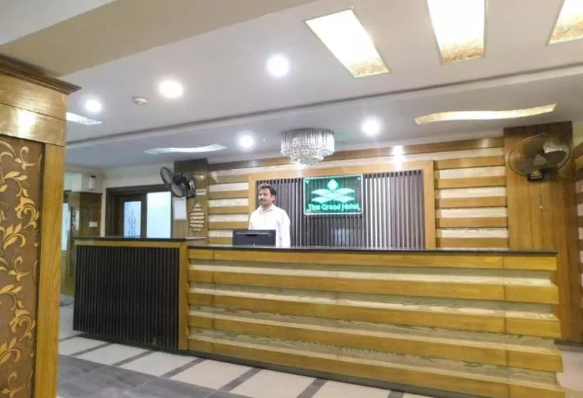 هتل The Grand  Multan