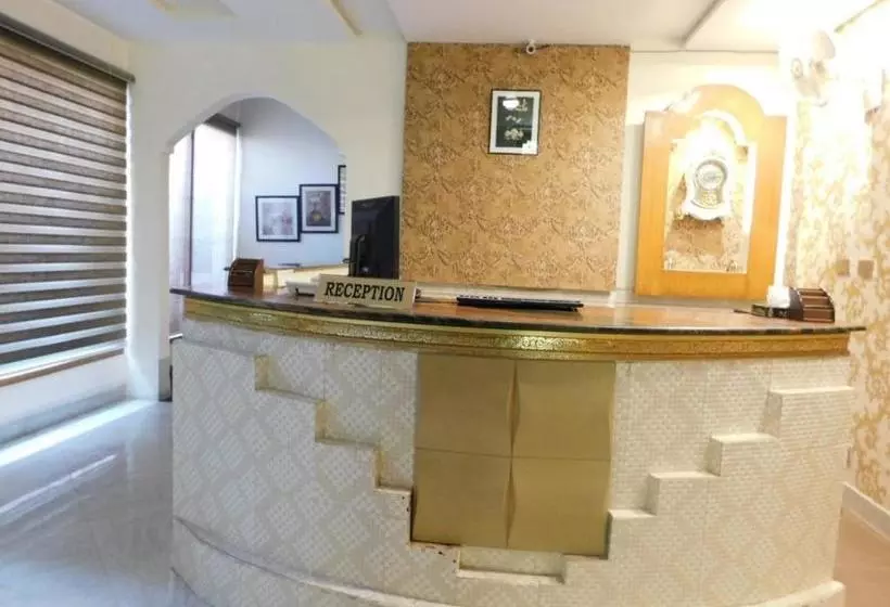 هتل The Grand  Multan