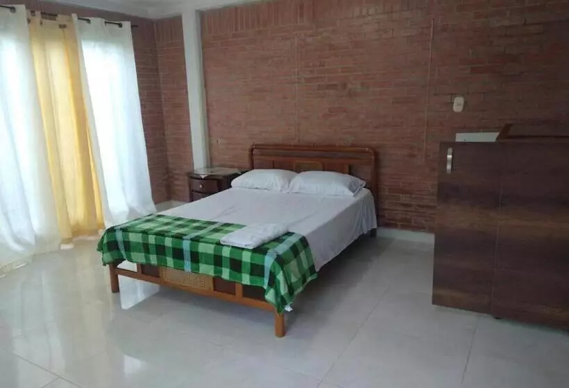 Hotelli Kaliawiri Bird Lodge & Reserve