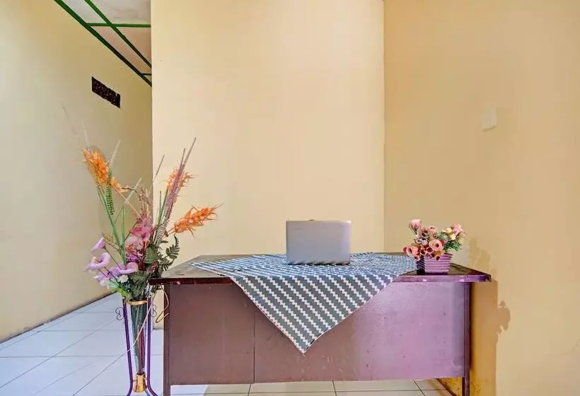 هتل Oyo 3063 Residence 22