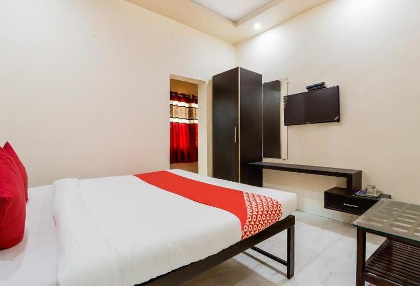 Hotel Oyo 69468 Shatayu Lodge And Family Restaurant