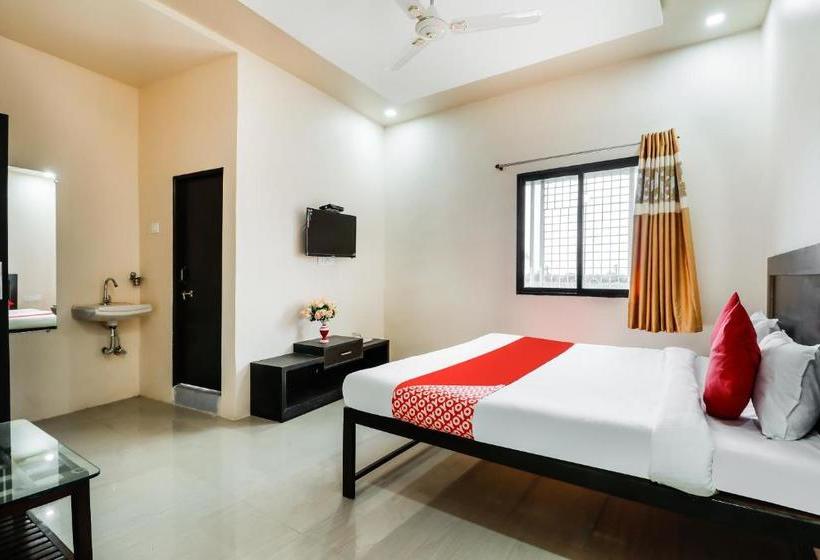 Hotel Oyo 69468 Shatayu Lodge And Family Restaurant