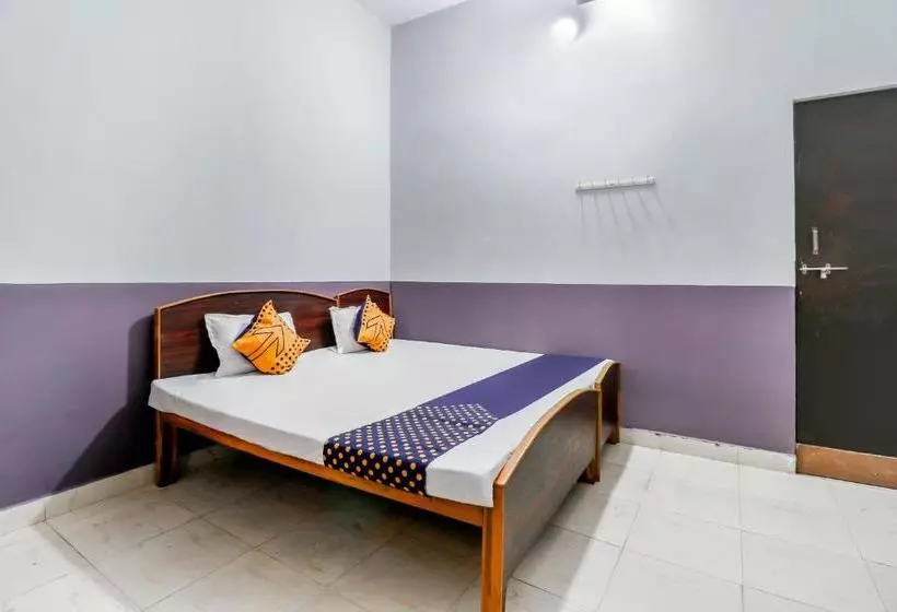 ホテル Spot On 69587  Aashiyana