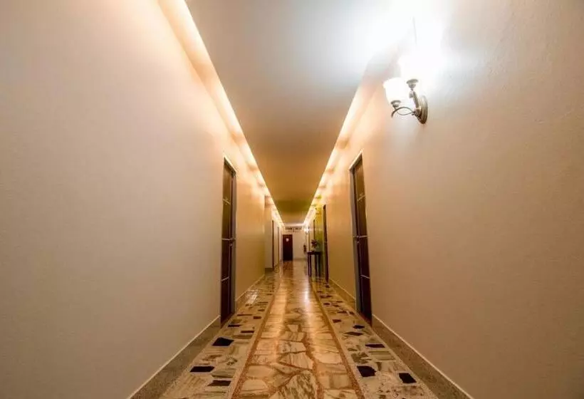 ホテル Thap Sakae