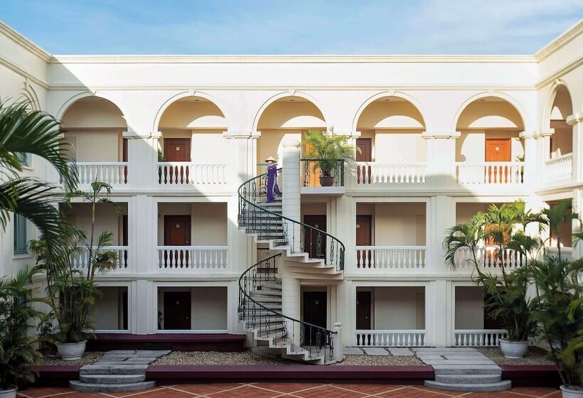 Hotel Avani Hai Phong Harbour View