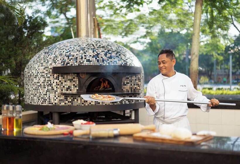 Hotel Avani Hai Phong Harbour View