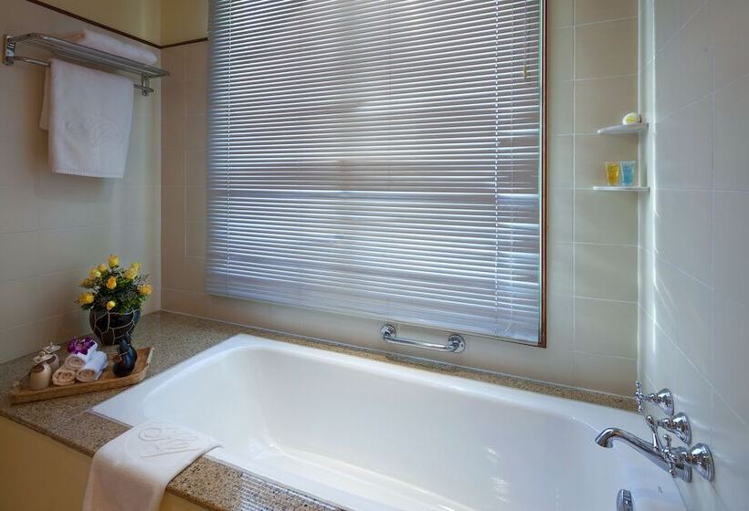 Hotel Avani Hai Phong Harbour View