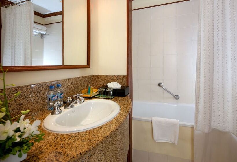 Hotel Avani Hai Phong Harbour View