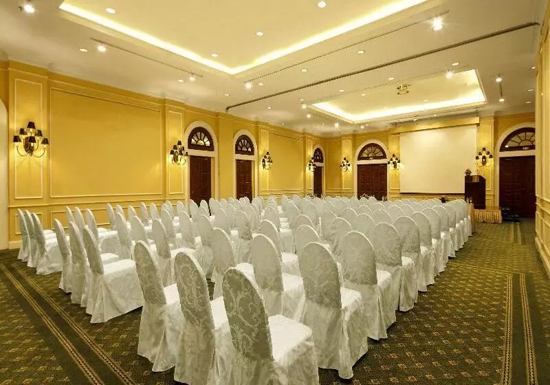 هتل Avani Hai Phong Harbour View