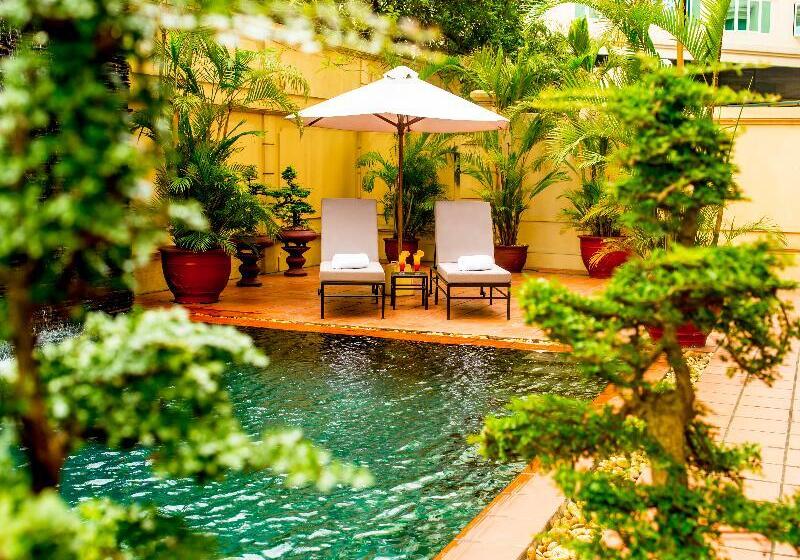 Hotel Avani Hai Phong Harbour View