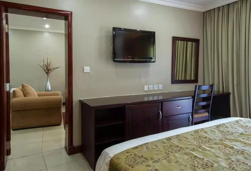 هتل Azambezi River Lodge