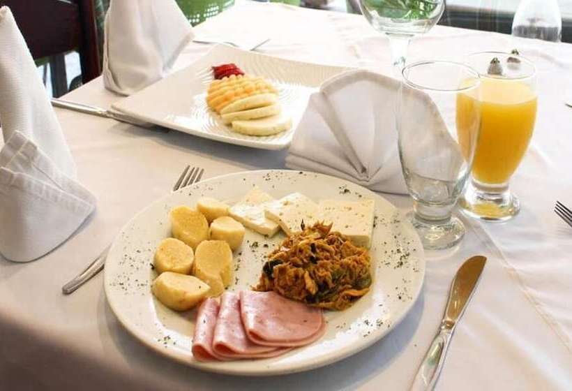 هتل Cristina Suites