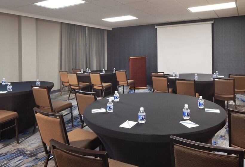 Otel Fairfield Inn & Suites By Marriott Charleston