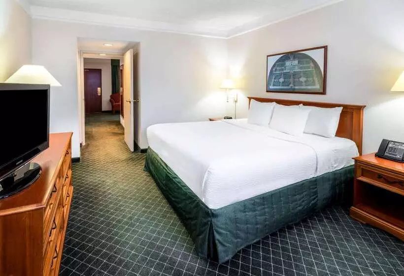 Szálloda La Quinta By Wyndham Madison American Center