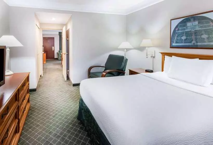 Szálloda La Quinta By Wyndham Madison American Center