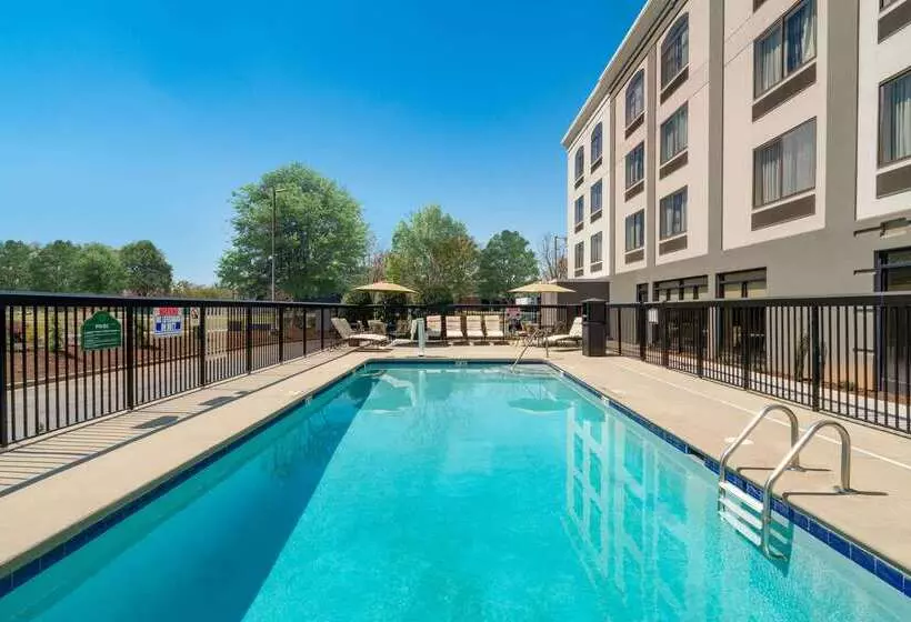هتل La Quinta By Wyndham Raleigh Downtown North