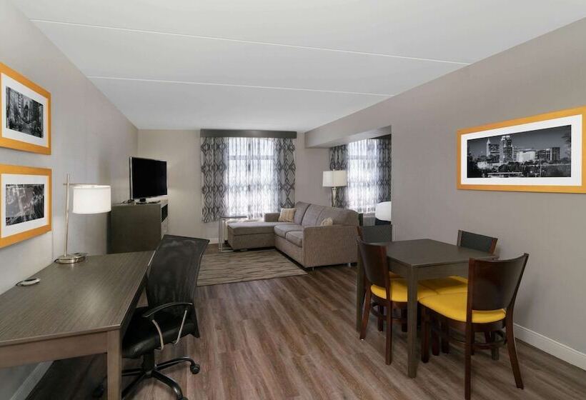 فندق La Quinta By Wyndham Raleigh Downtown North