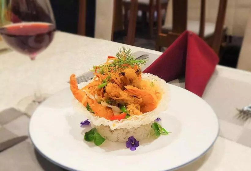 هتل Ramana Saigon