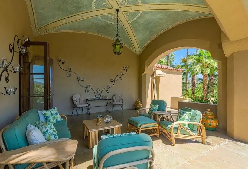 هتل The Willows Historic Palm Springs Inn