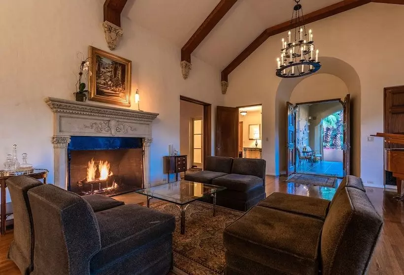 هتل The Willows Historic Palm Springs Inn