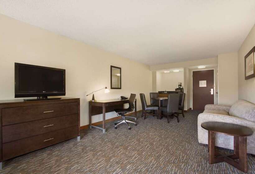 هتل Wingate By Wyndham Chattanooga