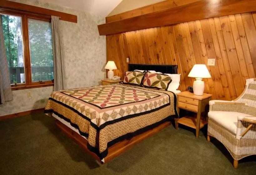 호텔 Wrens Nest Village Inn