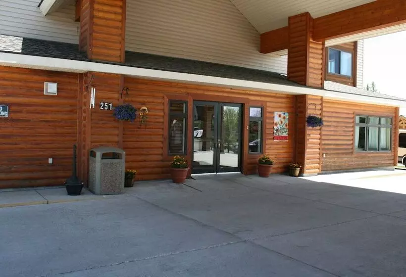 בית מלון כפרי Yellowstone Lodge