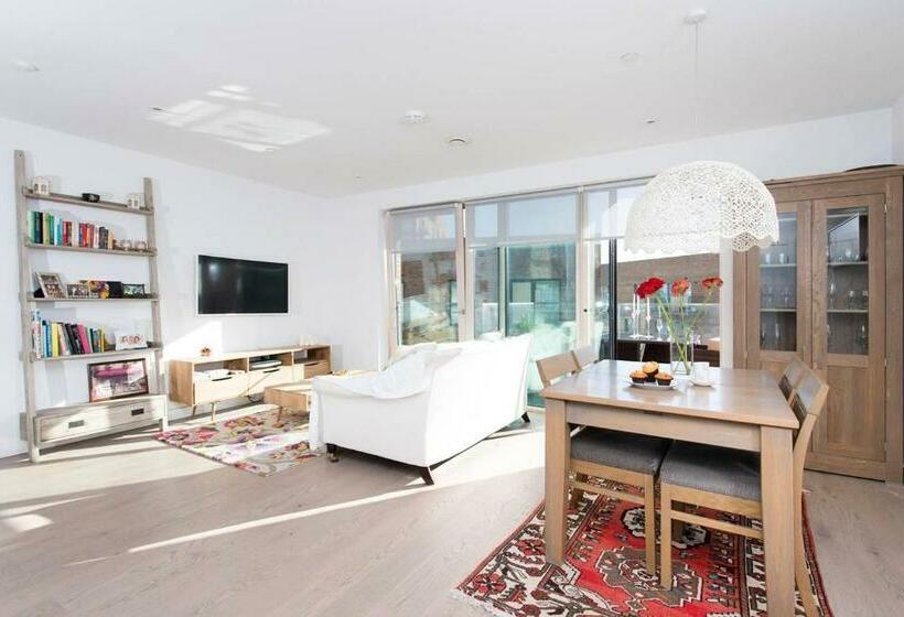 Stunning 1 Bedroom Apartment In Central London