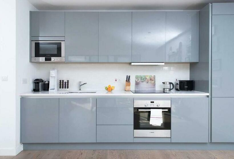 Stunning 1 Bedroom Apartment In Central London