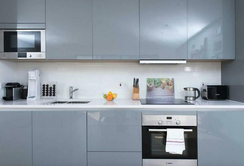 Stunning 1 Bedroom Apartment In Central London