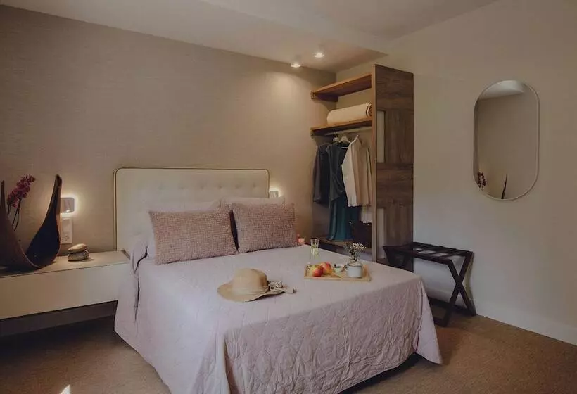 Amalurra Ecohotel & Retreat Center