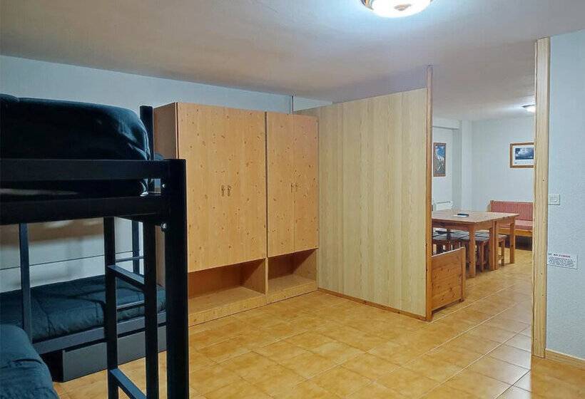Apartamentos Midi 3000