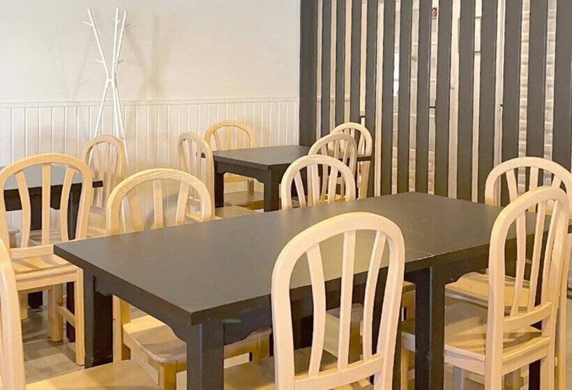 Apartamentos Midi 3000